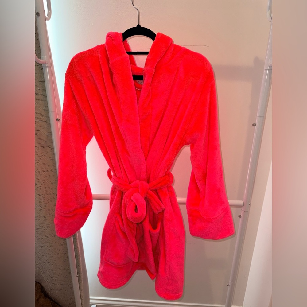 Like New Neon Victoria's Secret Pink Gold Sequin “Pink” Plush Robe Size: XS/S - Picture 4 of 7